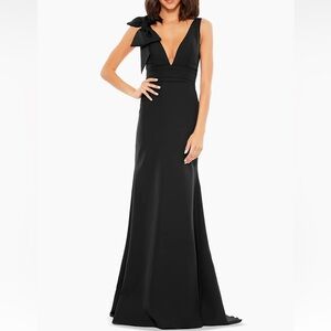 Mac Duggal Elegant Black Evening Gown